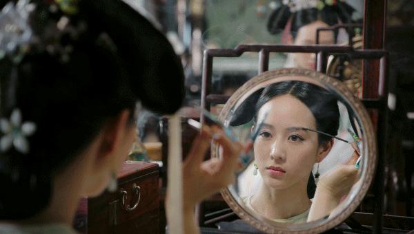 36岁的张钧甯“冻龄”人设不保？眼纹遮不住，周迅也有这个问题？