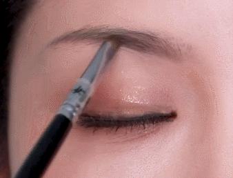 换个眉形就换种气质,换个眉形