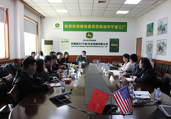 约翰迪尔工厂视频,真正的约翰迪尔拖拉机厂