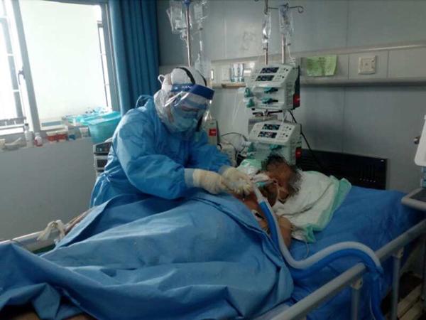 坚守初心担使命奋楫扬帆再起航,坚守初心使命勇当抗疫先锋