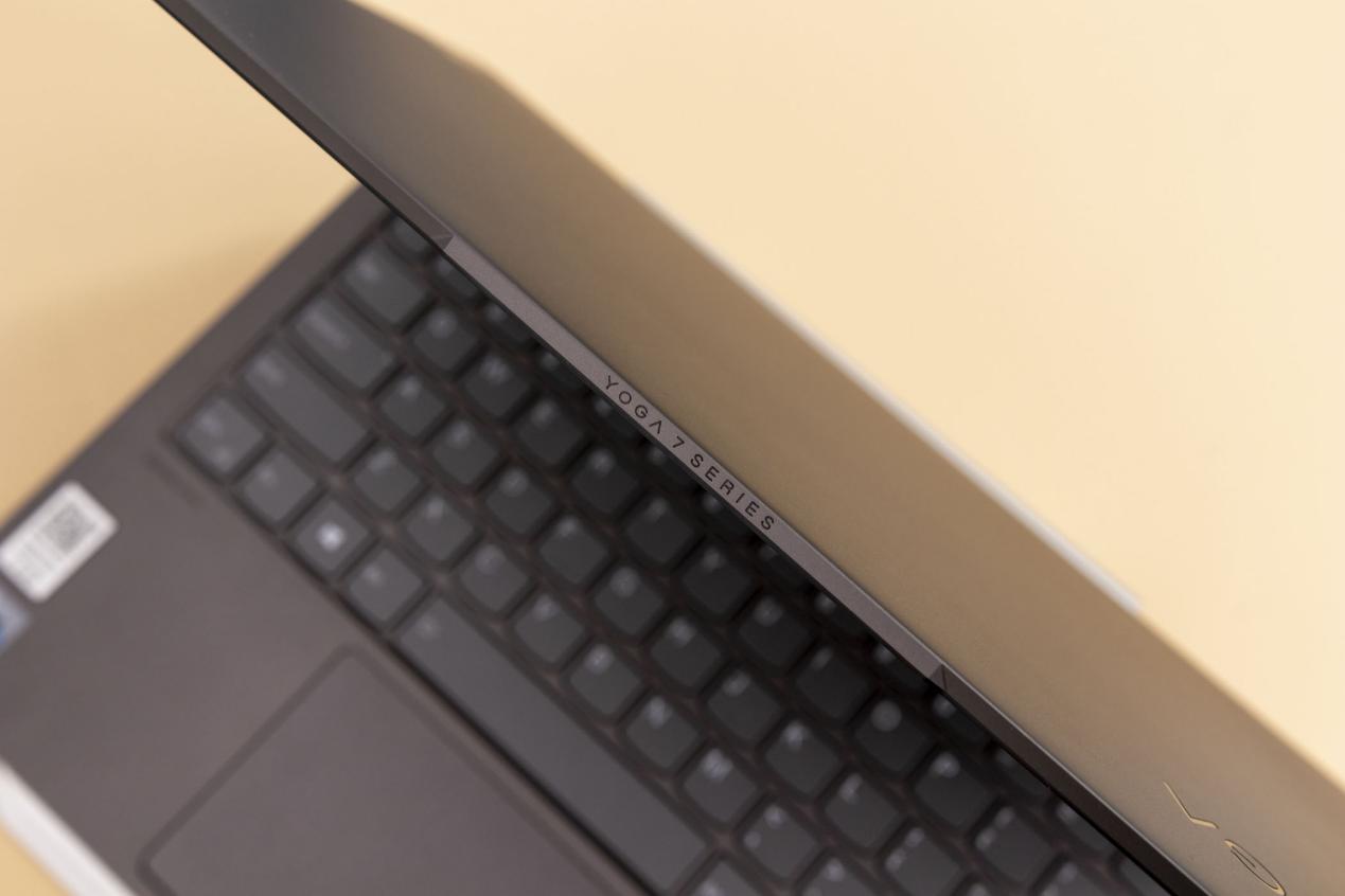 联想yoga13s屏幕显示不完全,联想yoga13s屏幕带膜