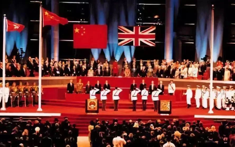 解放广州后，为何未一举解放香港？毛*东泽**：长期打算，充分利用