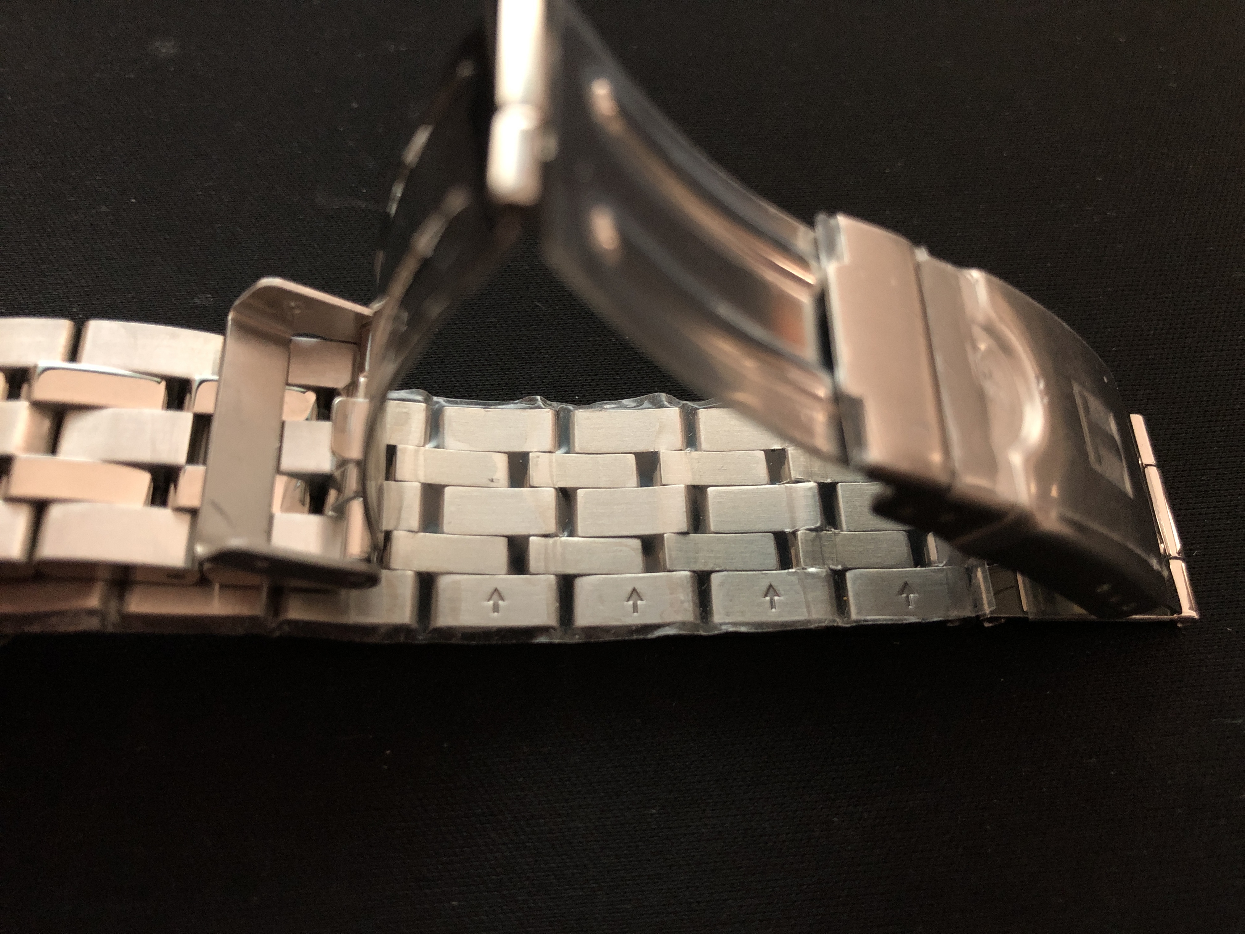 天梭在中国算什么档次,天梭和阿玛尼手表哪个档次高