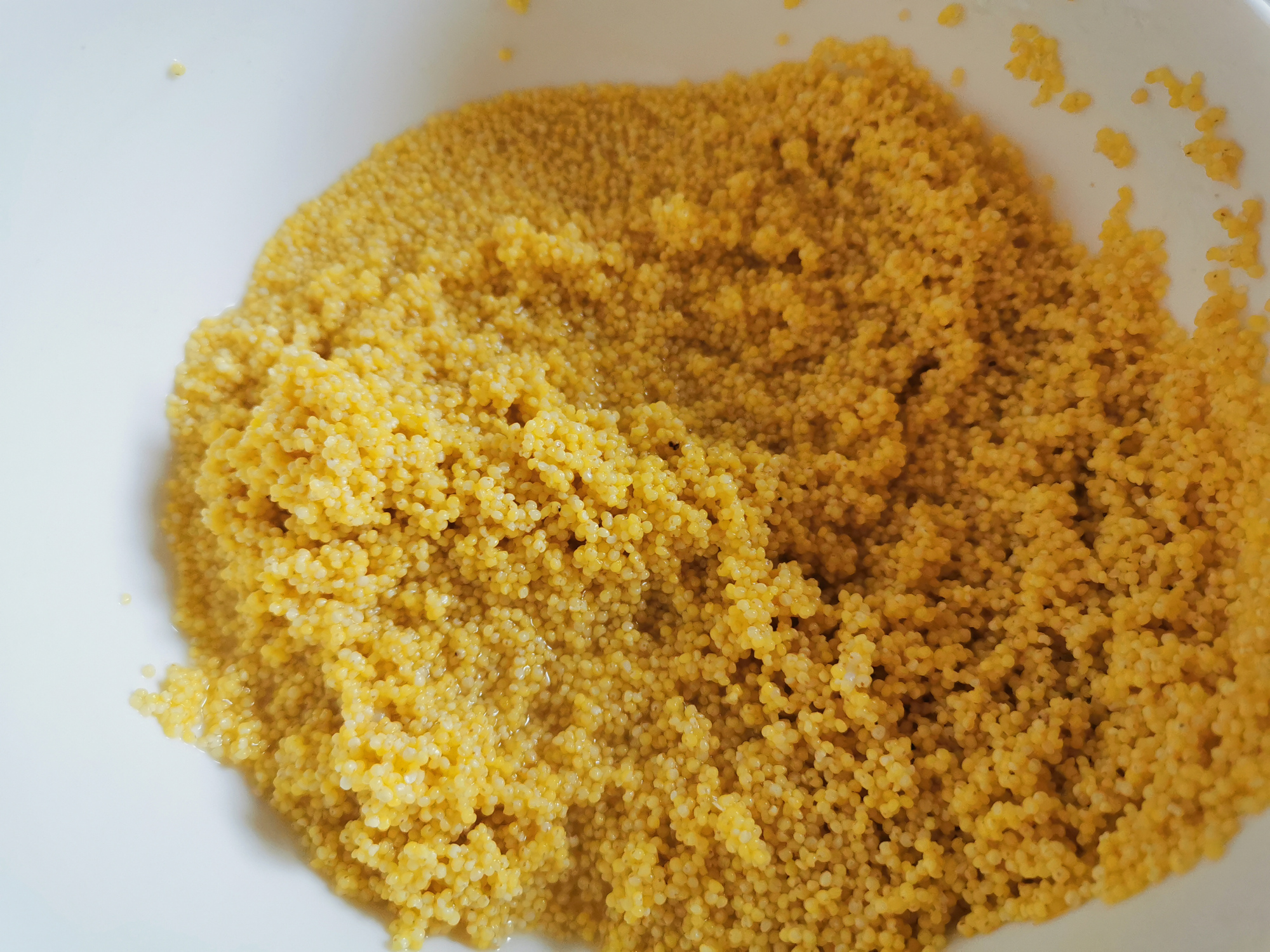 小米和什么煮粥给宝宝喝最有营养,小米别再煮粥了加面粉