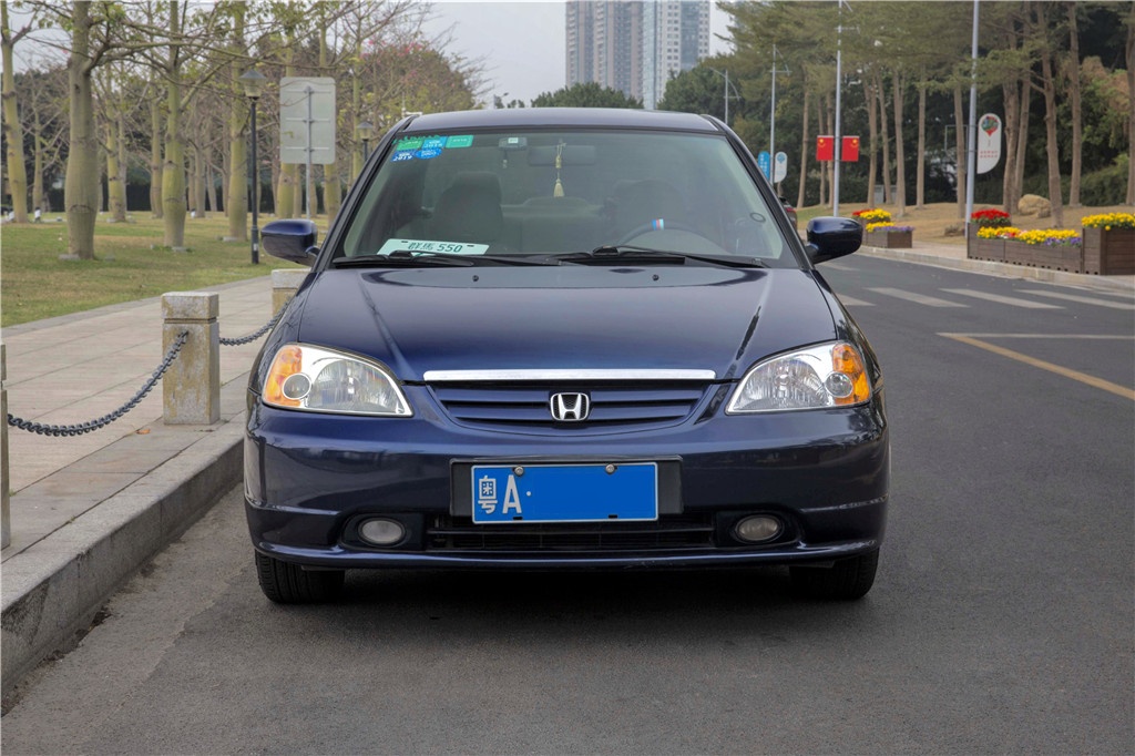 本田思域最畅销的一款,售价12万的本田思域