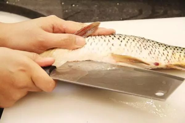 为什么老人说小孩没有腰,老人为什么总是说小孩没有腰