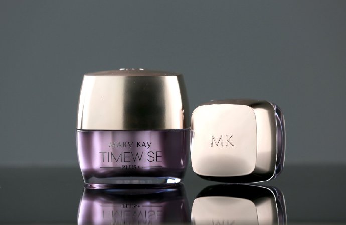 时尚弄潮儿不配变美？不是别人更会化妆，只是她用了玫凯琳黑科技