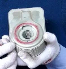 奥迪q7机滤底座漏油怎么处理,机滤稍微漏油需要更换吗