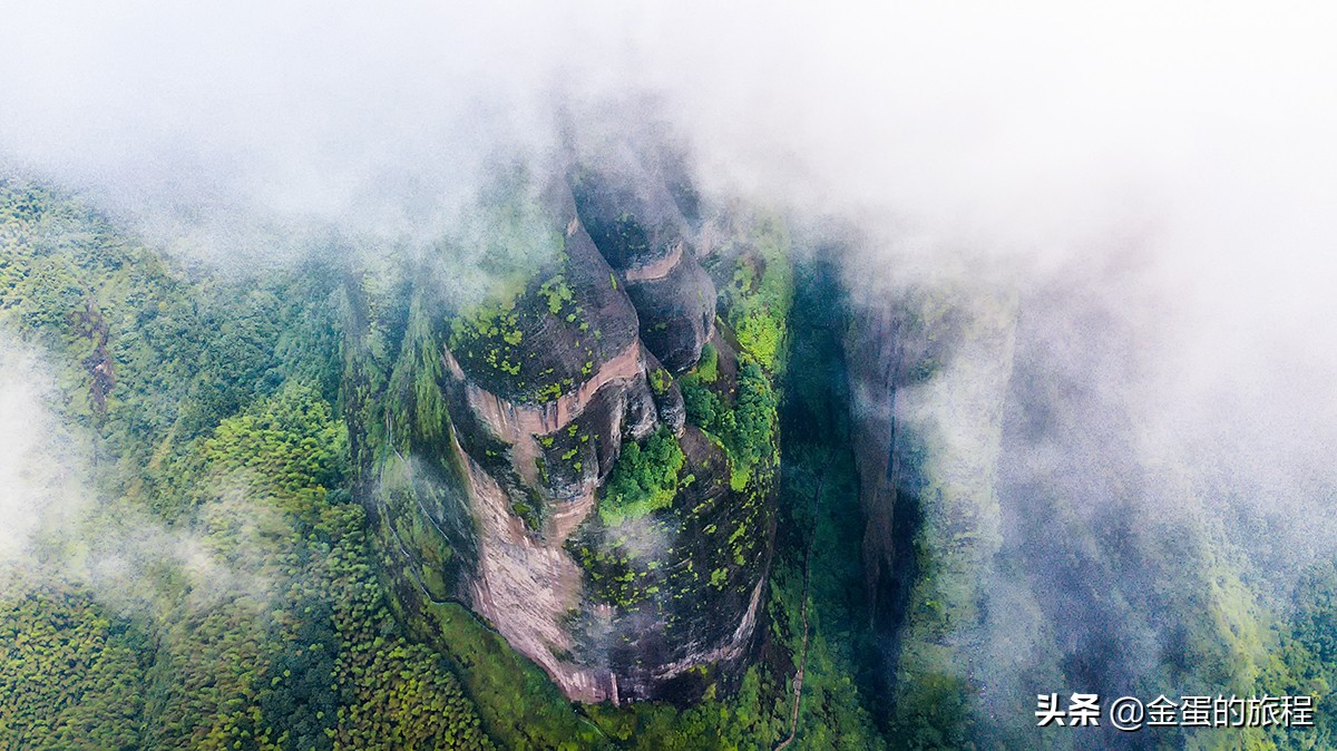 江浙地区唯一的一处世界自然遗产名录的神奇景观，丹霞地貌江郎山