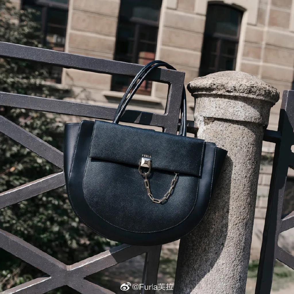 furla包包熊猫,furla包包2022