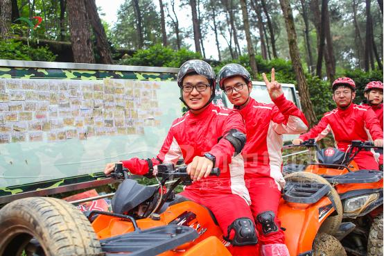 户外运动沙滩车,户外四驱沙滩车游玩