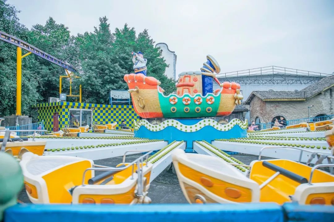 重庆洋人街搬走了哪里好玩一点,重庆洋人街游乐场搬到哪去了