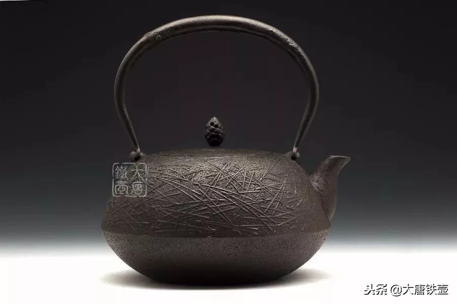100年的老铁壶有什么特征,最值钱的铁壶真品图