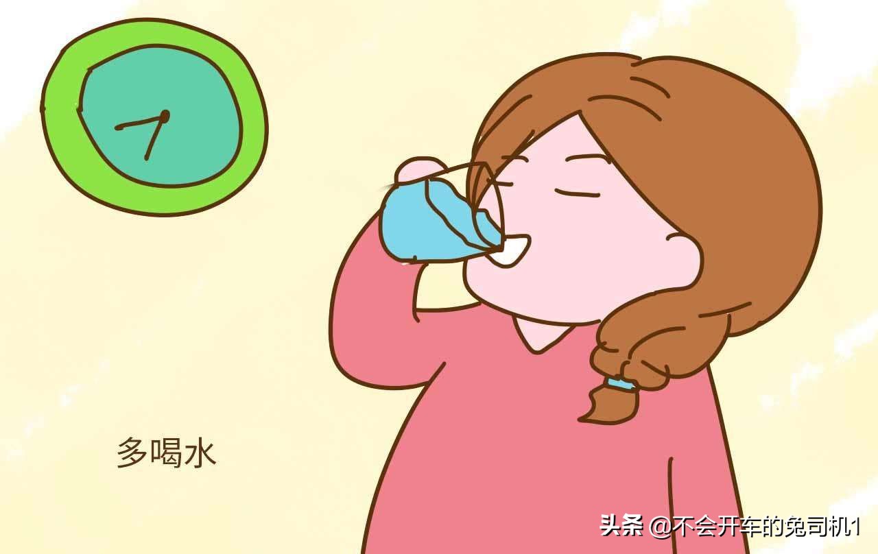 怀孕期间喝水少羊水会很少呢,37周羊水少喝水还能补上来吗