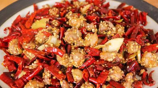 老感觉“菊花”痒，忍不住用手去挠？这3种现象是根本原因