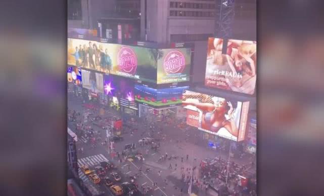 美民众已草木皆兵：摩托车回火当枪声，数千人集体奔逃，至少18伤