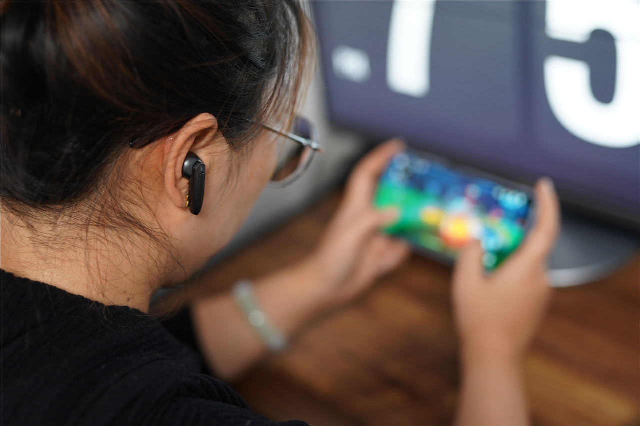 奥恳黑曼巴ES07游戏耳机电竞级品质提升游戏乐趣