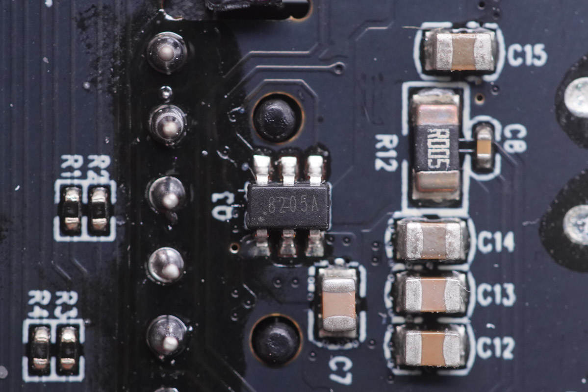 移速10000充电宝拆解视频,充电宝正确拆解