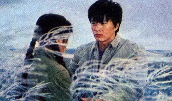 对程蝶衣恩将仇报的小四，27年后已两鬓斑白，但气质依旧如兰