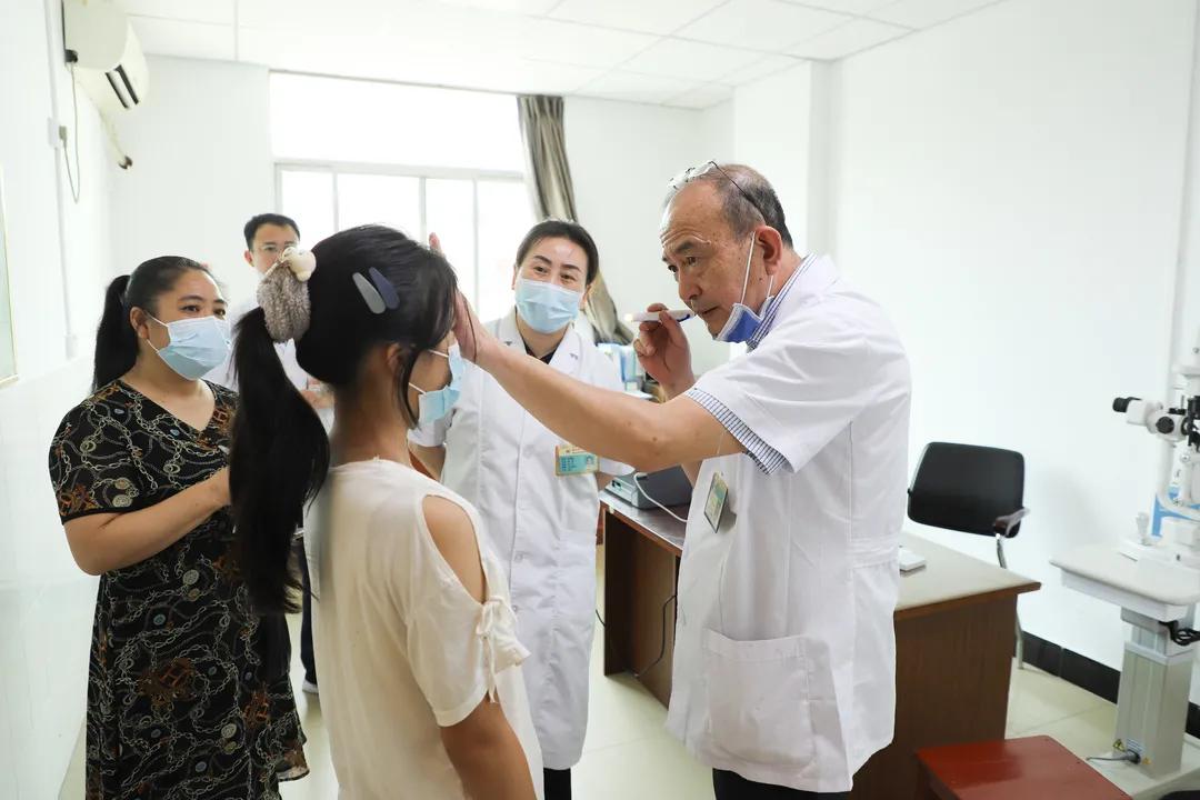 兴国县人民医院眼科专家,赣州市人民医院南院眼科专家