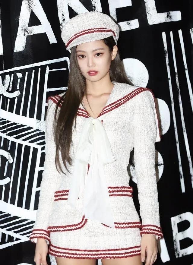 jk女团杨超越,jk杨超越同款
