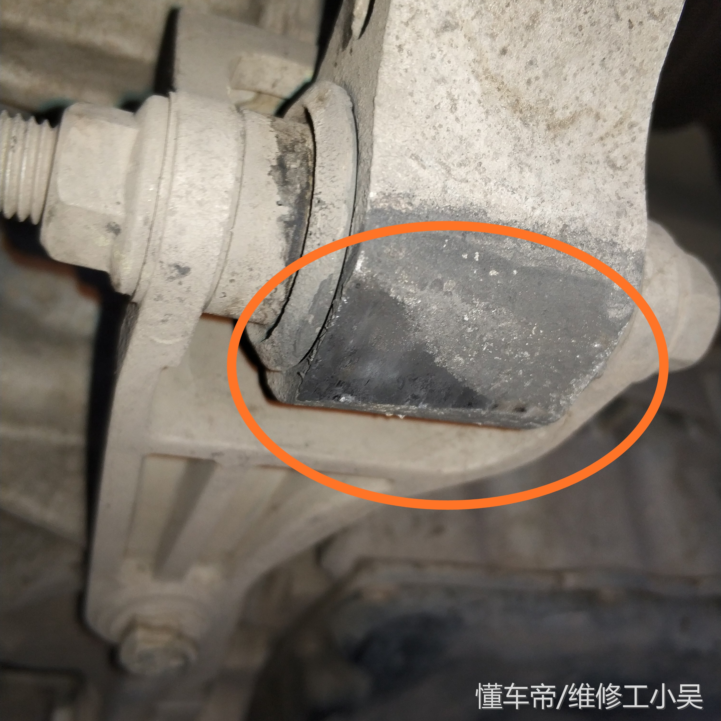 奔腾b50冷车启动后有哒哒的声音,奔腾b50发动机声音大怎么回事