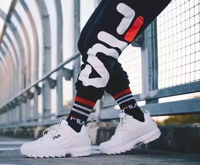 好看不贵的衣服学生推荐,好看不贵的学生用品