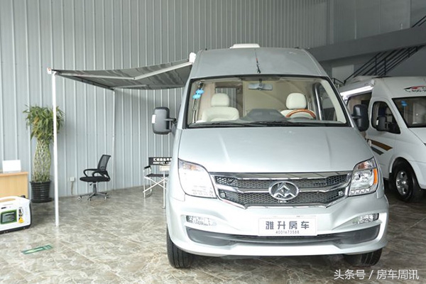 原厂豪华2018款大通长轴b型房车,大通无中门版的b型房车
