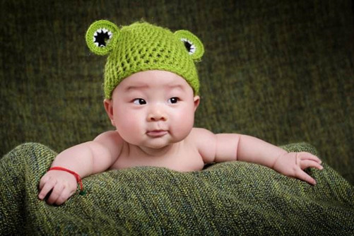 宝宝发烧物理降温还是吃药,宝宝发烧是吃药还是不吃药