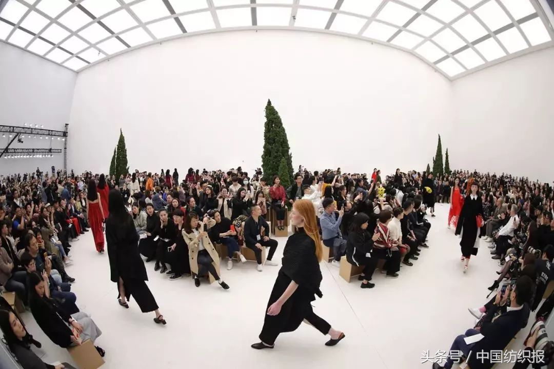 北京国际时装周2018,深圳时装周2024春夏系列重磅开幕