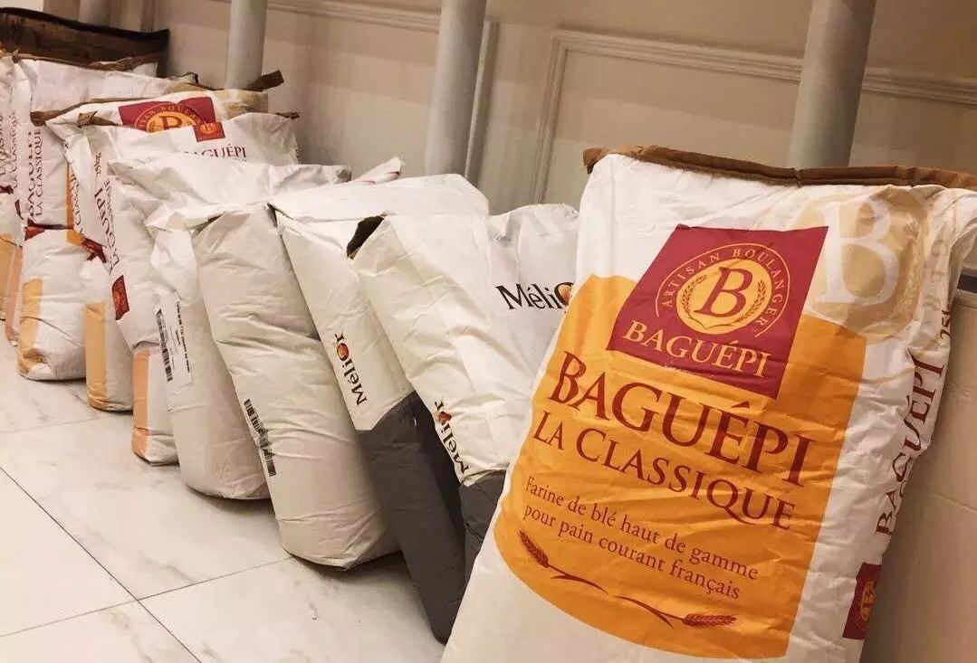 看完就懂，为何80后双胞胎美女妈妈舍弃高薪，缔造健康面包工坊