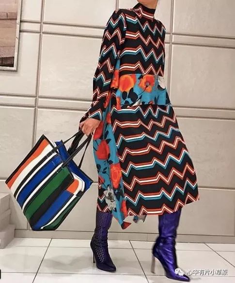 balenciaga粉色蝴蝶结包,balenciaga爆款包