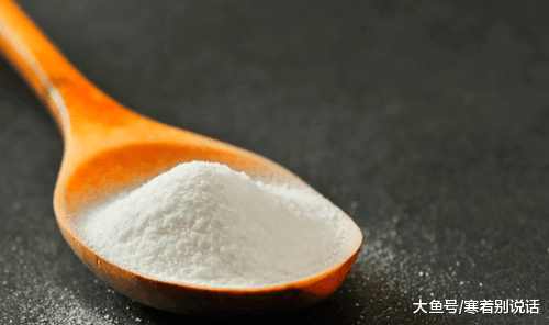 用盐可以清洁衣物小妙招,食用盐能洗白衣服污渍吗