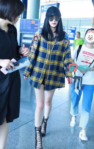 别看人家表面风光背地里也很风光,别看有人表面上风光