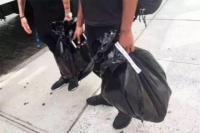 别看人家表面风光背地里也很风光,别看有人表面上风光