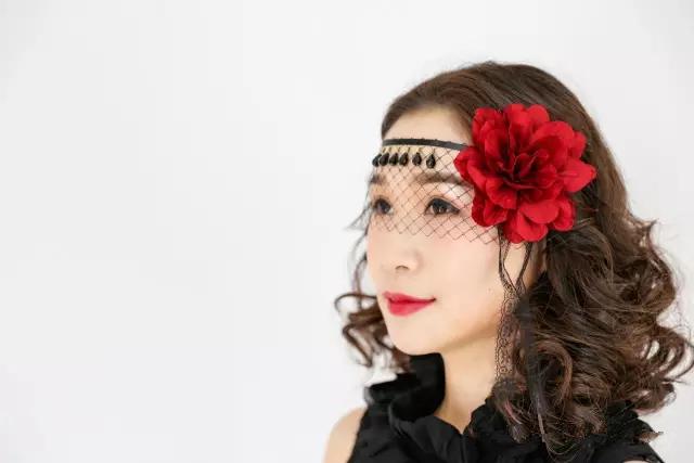 若隐若现的蕾丝面具妆︱彩妆