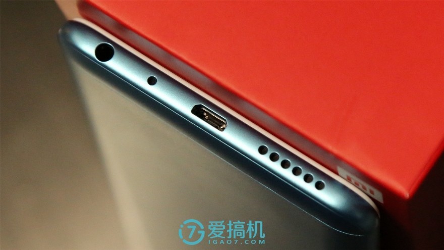 钦定国产最强千元神机！红米Note5首发上手体验：完全OK！