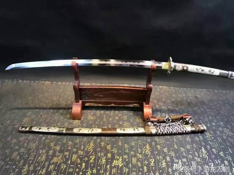 日本刀来源于唐刀，为何日本刀成为日本人的荣耀，唐刀却被遗忘