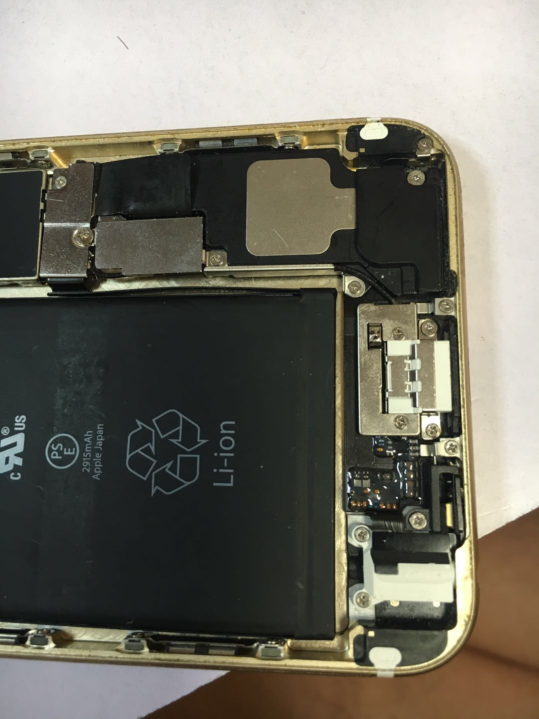 苹果更换扬声器多少钱,苹果12听筒扬声器更换