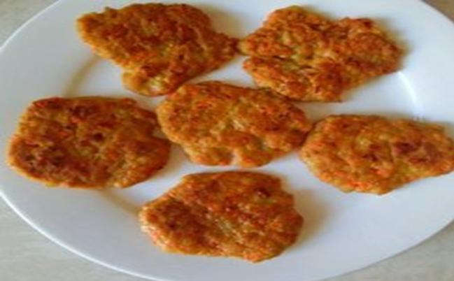 用电饼铛和剩馒头自制美味披萨,电饼铛都能做什么美味的早餐呢