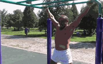 歪果仁误会中国人会武功的例子,歪果仁真的喜欢熊猫吗