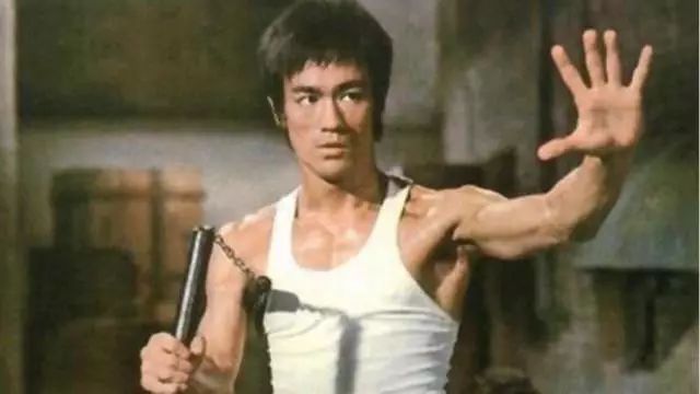 歪果仁误会中国人会武功的例子,歪果仁真的喜欢熊猫吗