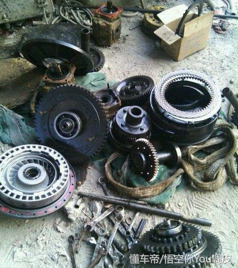 小松装载机380-3变速箱故障,装载机变速箱无力会出现什么现象