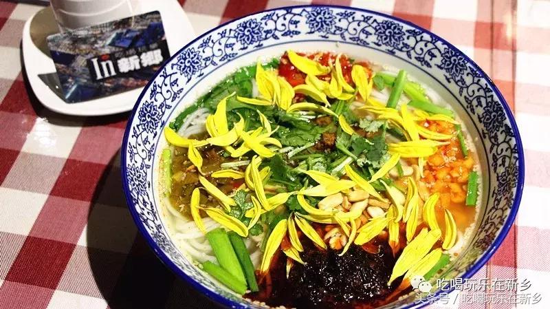 重庆哪家老太婆摊摊面正宗,老太婆摊摊面推荐