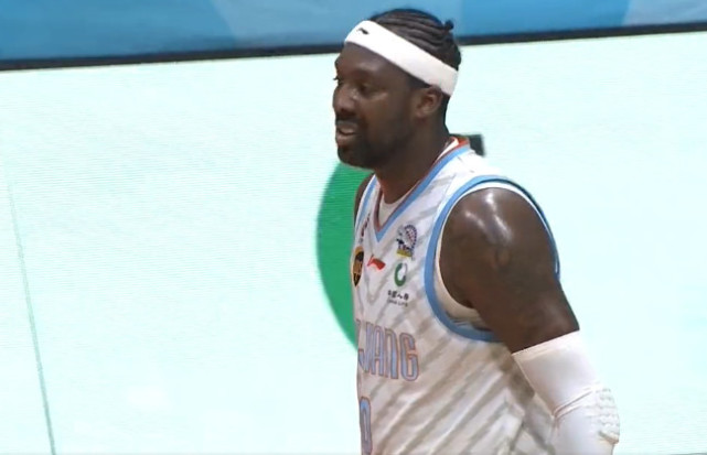 *疆新**“自寻苦果”王牌球员反成输球真因，关键战只拿7分焉能不败