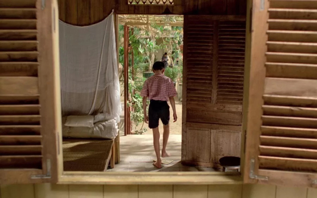 一个女孩子七岁到十七岁,一个女孩十七八岁到二十五岁