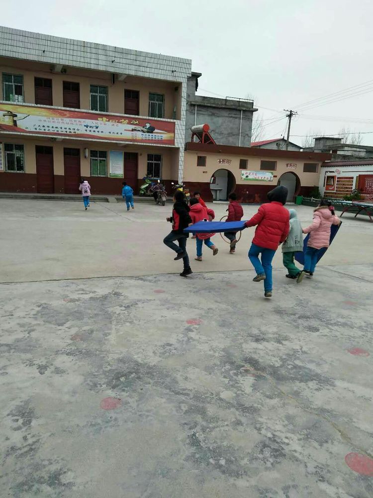 春意无限盎然潜能悄然勃发一一一淅川县寺湾镇三小阳光向上心理社团活动掠影