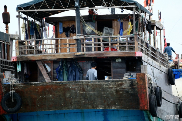 三亚东岛豪华游艇一日游,三亚东岛海鲜