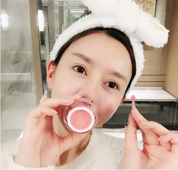 春夏赶紧备起来的美妆好物,开春帮你挑了20双好看单鞋