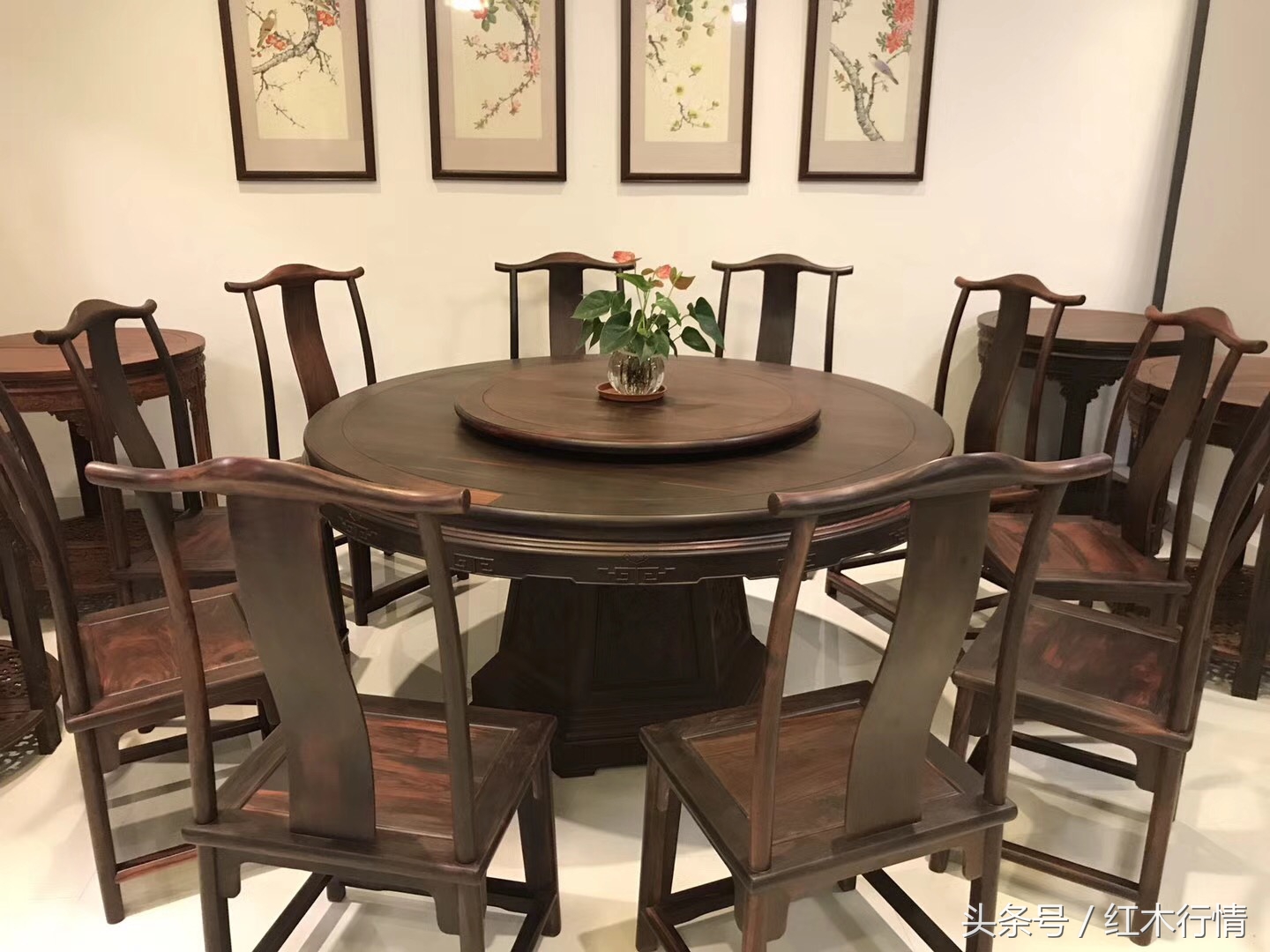 最流行的红木餐桌,哪种红木餐桌最实用好看